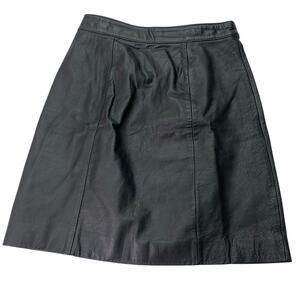 Bermans Womens Sz 6 A Line Flat Front Black Soft Leather Mini Skirt